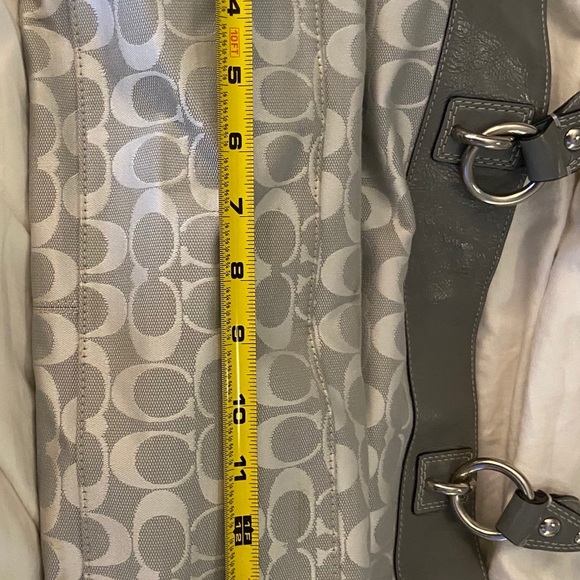 Coach Large Tote Like New - Picture 3 of 7